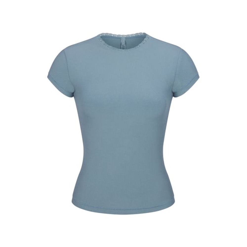 SKIMS Soft Lounge Lace T Shirt in Arctic